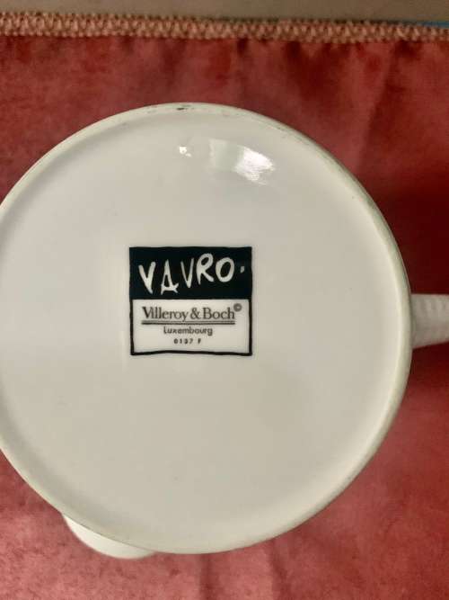 Villeroy and Boch Tea/Coffee Pot Vavro Millenia Porcelain, Rare