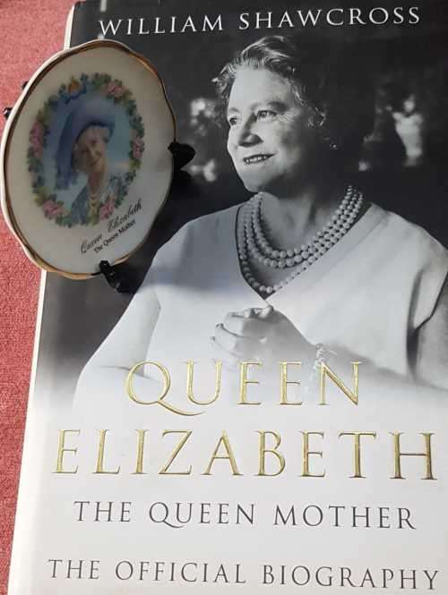 Queen Elizabeth The Queen mother the official biography AND Babbacombe vintage plate stand