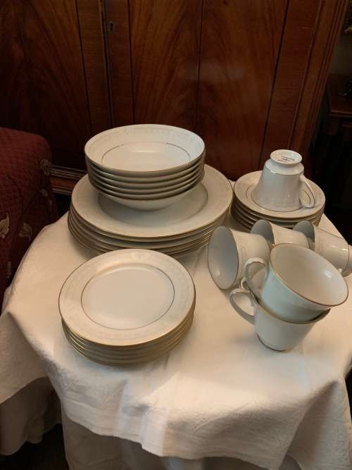 Noritake Parisian lace