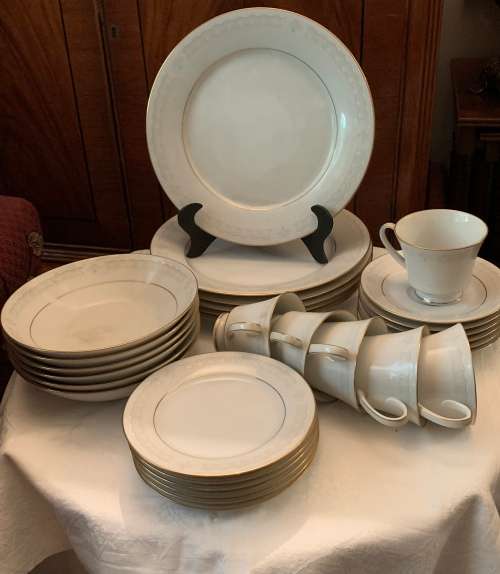 Noritake Parisian lace