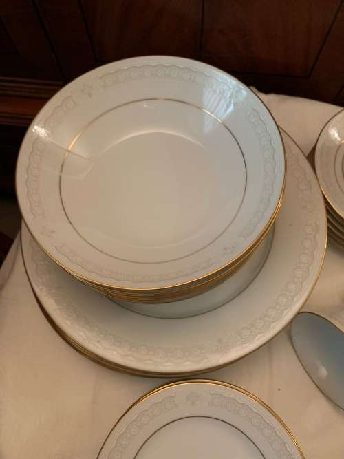 Noritake Parisian lace