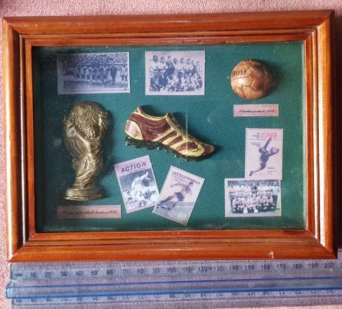 Soccer Frame with Doc Khumalo & Lucas Radebe Bobbleheads & Castle Lager Premiership Tie
