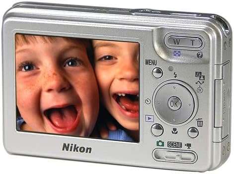 CAMERA DIGITAL NIKON