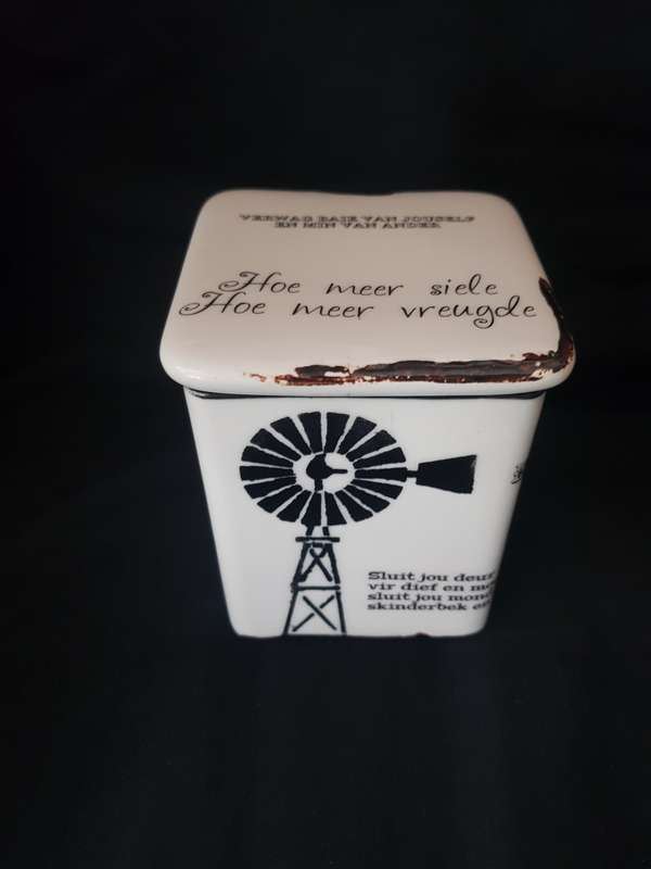 KAPULA  Handmade & Handpainted