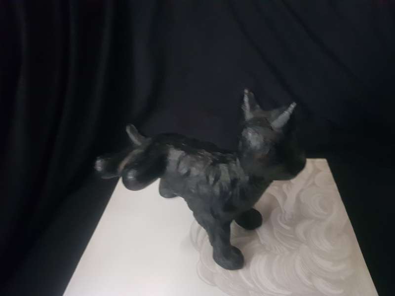 Scottish Terrier sculpture
