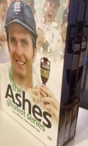 CRICKET BOX SET ASHES CRICKET
