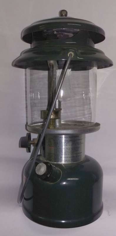 Coleman 214-700 Kerosene Lantern: Almost Mint Condition