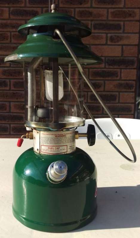 Coleman 201 kerosene lantern