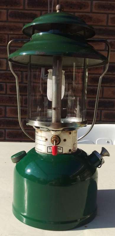 Coleman 201 kerosene lantern
