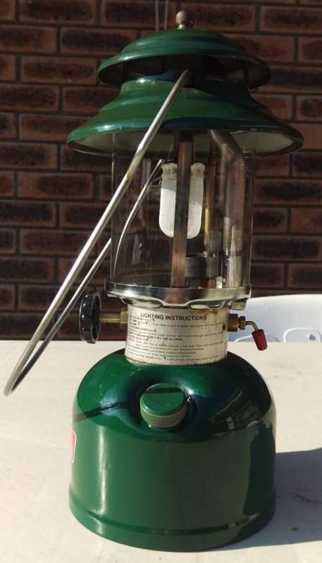 Coleman 201 kerosene lantern