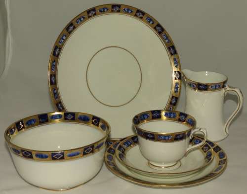 Royal Albert Unnamed Pattern 537 part tea set