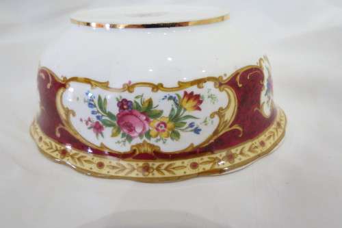 Royal Albert Lady Hamilton Oval Sugar Bowl