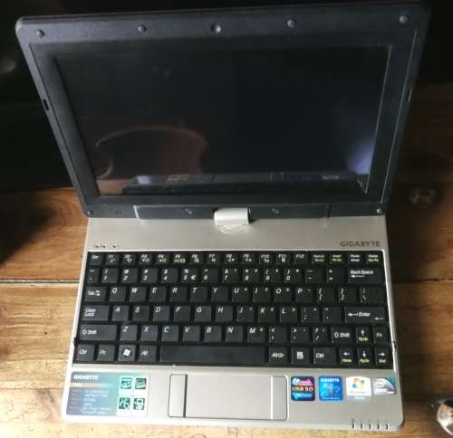 GIGABYTE T1005 Light weight travel laptop- with swivel 10 inch screen @ R1 no reserve