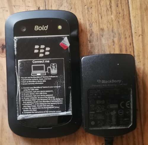 BLACKBERRY BOLD 9900 - @ R1 no reserve - PLEASE READ DISCRIPTION