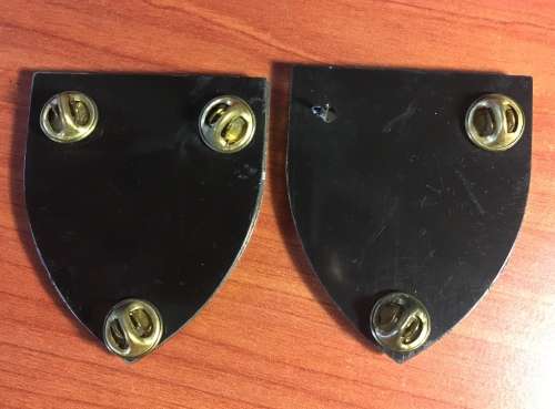 A pair of 1 Recce Regiment Shoulder flashes