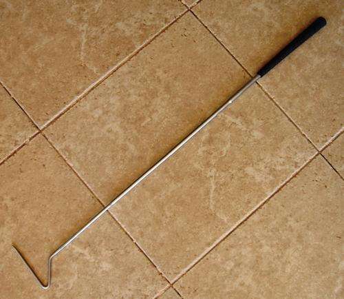 SNAKE HOOK. Catch Unwanted Reptiles. 40" (1.0m) Steel Snake Hook with Rubber handle. NEW