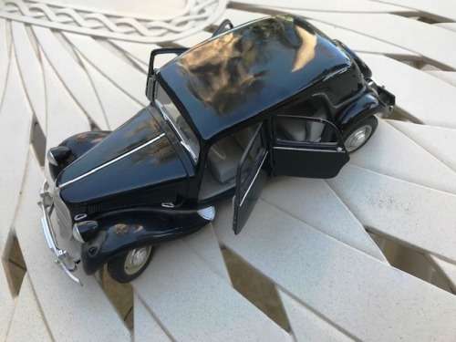 Die Cast Cars. Set of 6 Cars