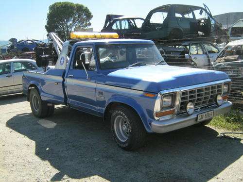 Ford F 100 Tow Truck