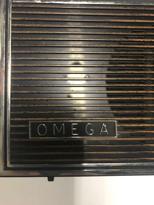 Vintage OMEGA FM VHF Radio