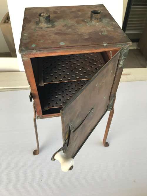 Antique surgical oven or bacteriological incubator.
