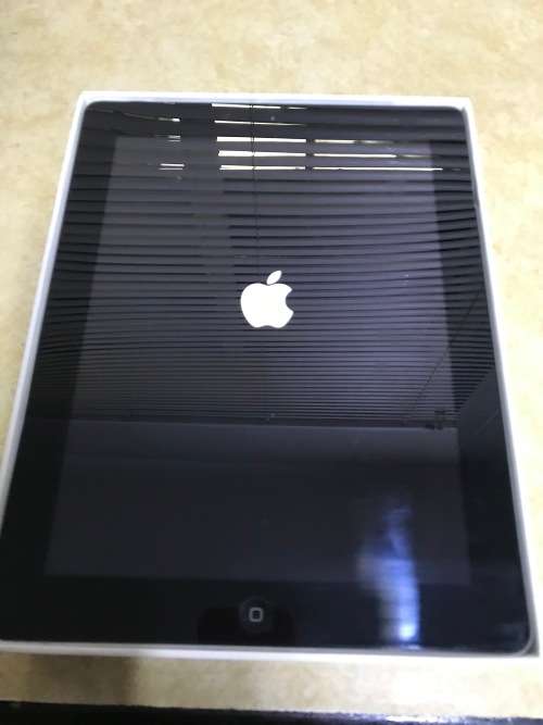Iphone 5 SE 16GB / Ipad 2 32GB Wifi/3G Combo