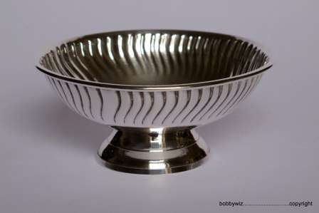 CLASSIC SILVER PLATED VINTAGE PEDESTAL BASE BON BON DISH HEIGHT 5.5CM