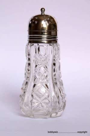 SILVER PLATED AND GLASS SUGAR CASTOR -  HEIGHT 11CM VINTAGE / RETRO