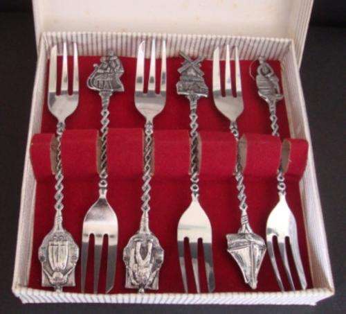 SILVER PLATED DUTCH CAKE FORKS VINTAGE BOXED SET OF 6