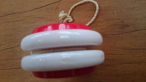 Yo-Yo Vintage Some wear Original string