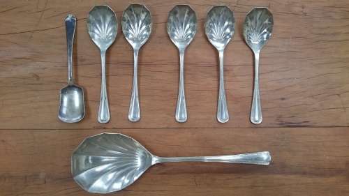 Nickel Silver Sheffield England Clam shaped Dessert Spoons + Sugar spoon