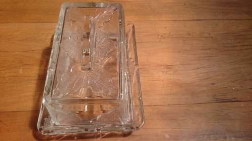 Art Deco Butter Cheese Dish Pressed Glass Leaf Design. Excellent condition