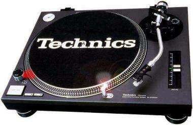 Technics SL-1210 MK-2 - Features in the Science Museum in London - Tech that changed the world