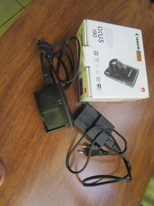 Canon Ixus 190 Camera +2CHARGERS+CarryCase