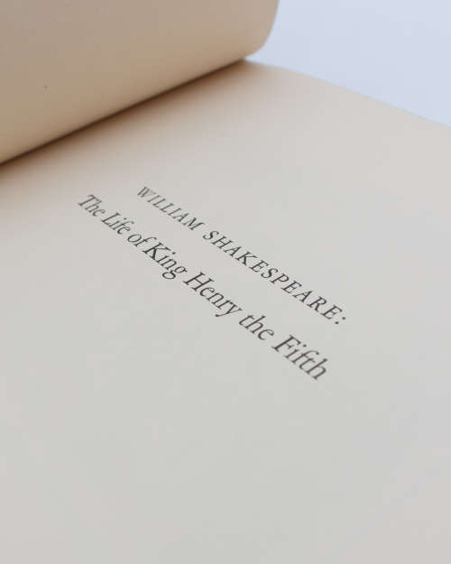 The Life of King Henry V by Shakespeare, William.