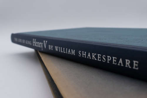 The Life of King Henry V by Shakespeare, William.