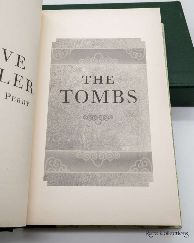 The Tombs (#4 Fargo Adventure) by Clive Cussler and Thomas Perry