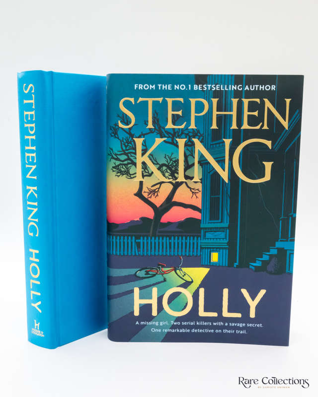 Holly (First Trade Blue Endpapers) by Stephen King