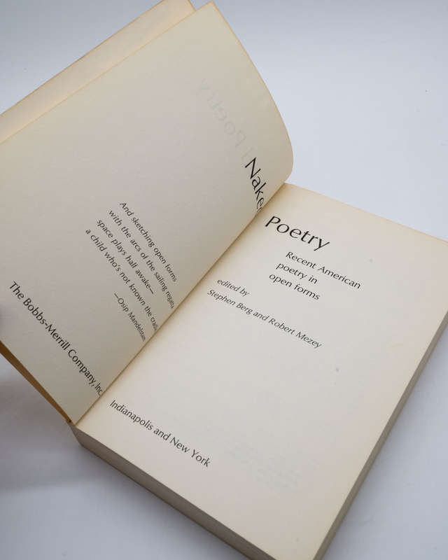 Naked Poetry - Recent American Poetry in Open Forms by Stephen Berg & Robert Mezey (editors)