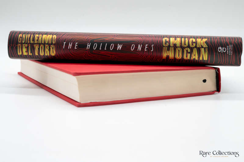 The Hollow Ones by Hogan, Chuck & Toro, Guillermo Del