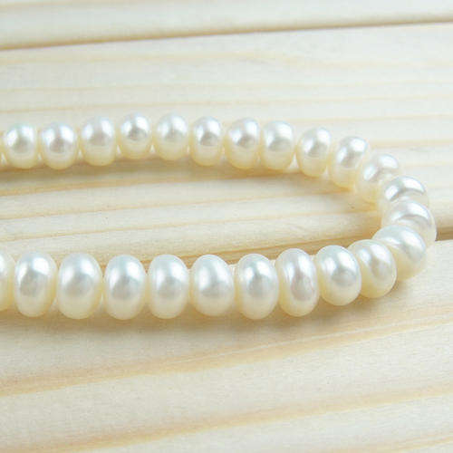 *PRETTY* Single Strand Genuine Freshwater Pearl Necklace
