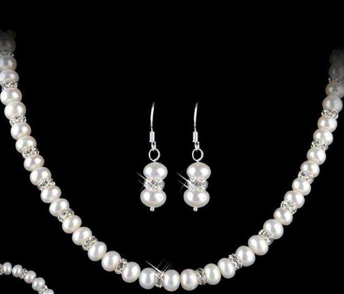 *R3299* **STUNNING** 3-Piece 100% Genuine Freshwater Pearl Necklace, Bracelet & Earrings