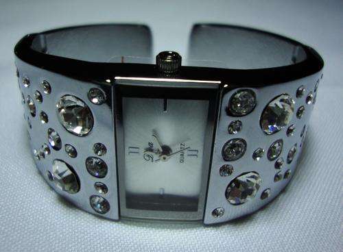 WOW!!! GORGEOUS BANGLE WATCH