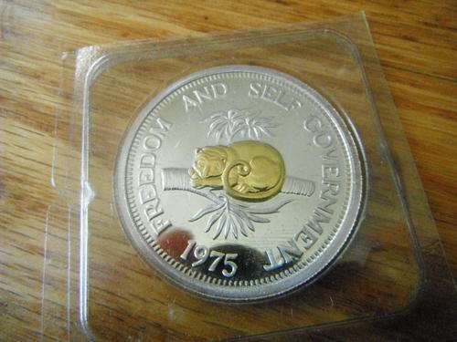 1975 $30 Solomon Islands - 5 grains 24 carat gold & 24 grams 0.999 pure silver!! Unique coin!