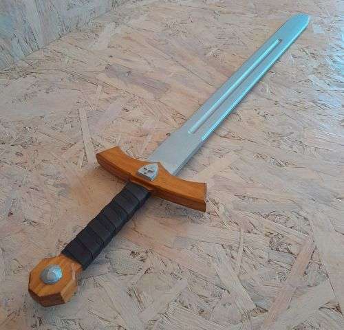 Wooden Viking Shield + 1 Wooden Crusader Sword (72 cm size sword) Set