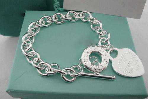 Designer's Silver Heart bracelet *imported