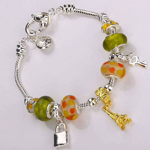 Dora's Love in Paris Lock with Key Bracelet *imported