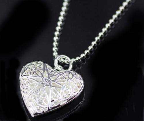 Designer's Silver Heart Locked Pendant*imported