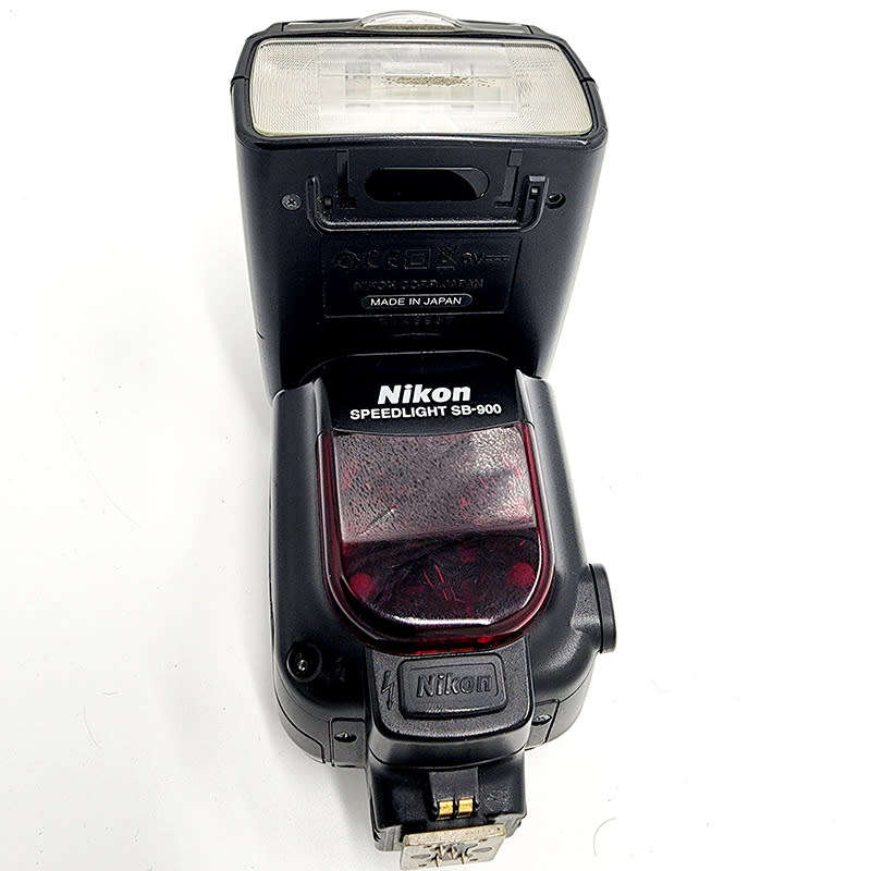 2 x Nikon SB900 Flash units - PLEASE READ!!