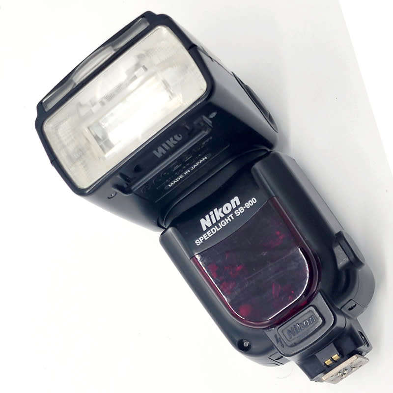 2 x Nikon SB900 Flash units - PLEASE READ!!
