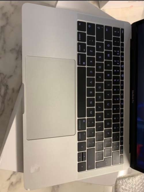 MacBook pro 2017 2thunderbolt 3 ports